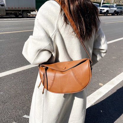 👜✨ Minimalistická crossbody kabelka Dumpling – styl a praktičnost v jednom