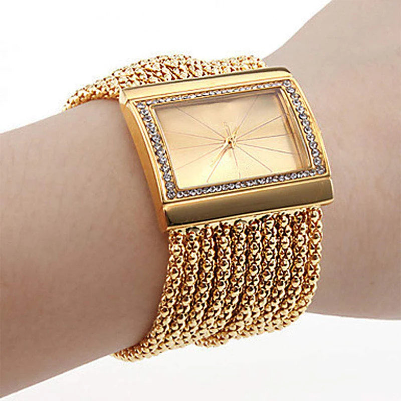 ⌚ Elegantní čtvercové hodinky se štrasovými kamínky a pompony – váš nový oblíbený doplněk!