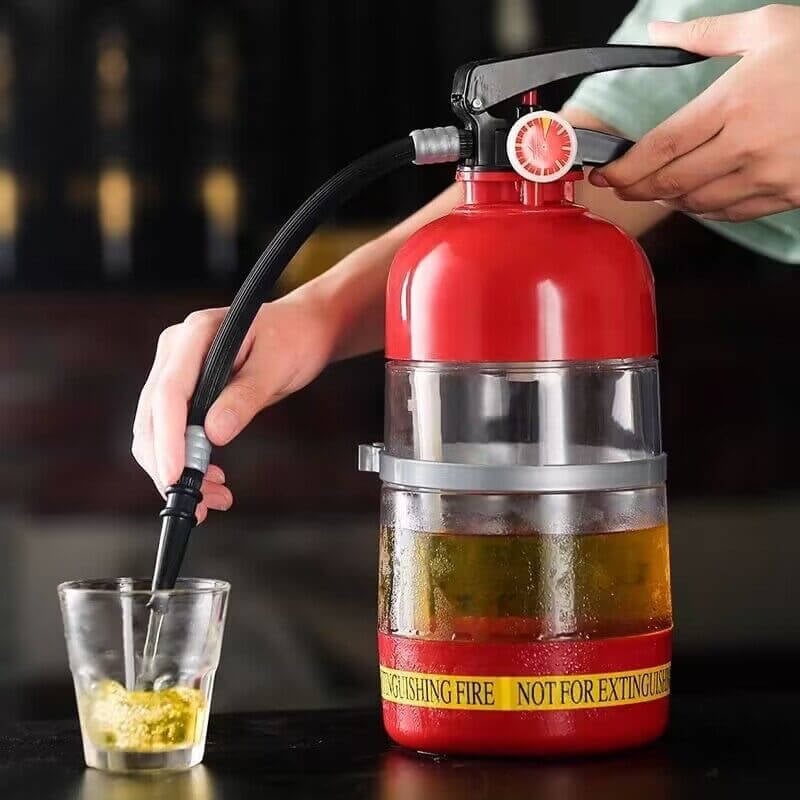 🧯 Kbelík na pivo ve tvaru hasicího přístroje – 2 litry ruční výčep ⚽🍺