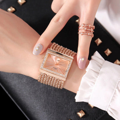 ⌚ Elegantní čtvercové hodinky se štrasovými kamínky a pompony – váš nový oblíbený doplněk!