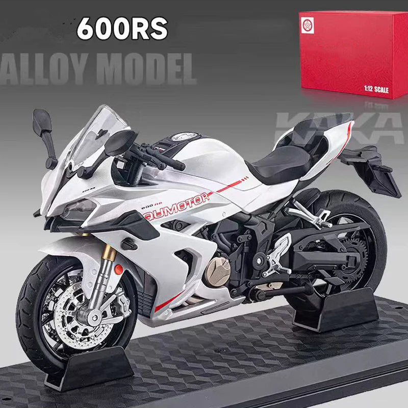 🌟 Model motocyklu v měřítku 1:12 – Interaktivní světla a zvuky! 🏍️