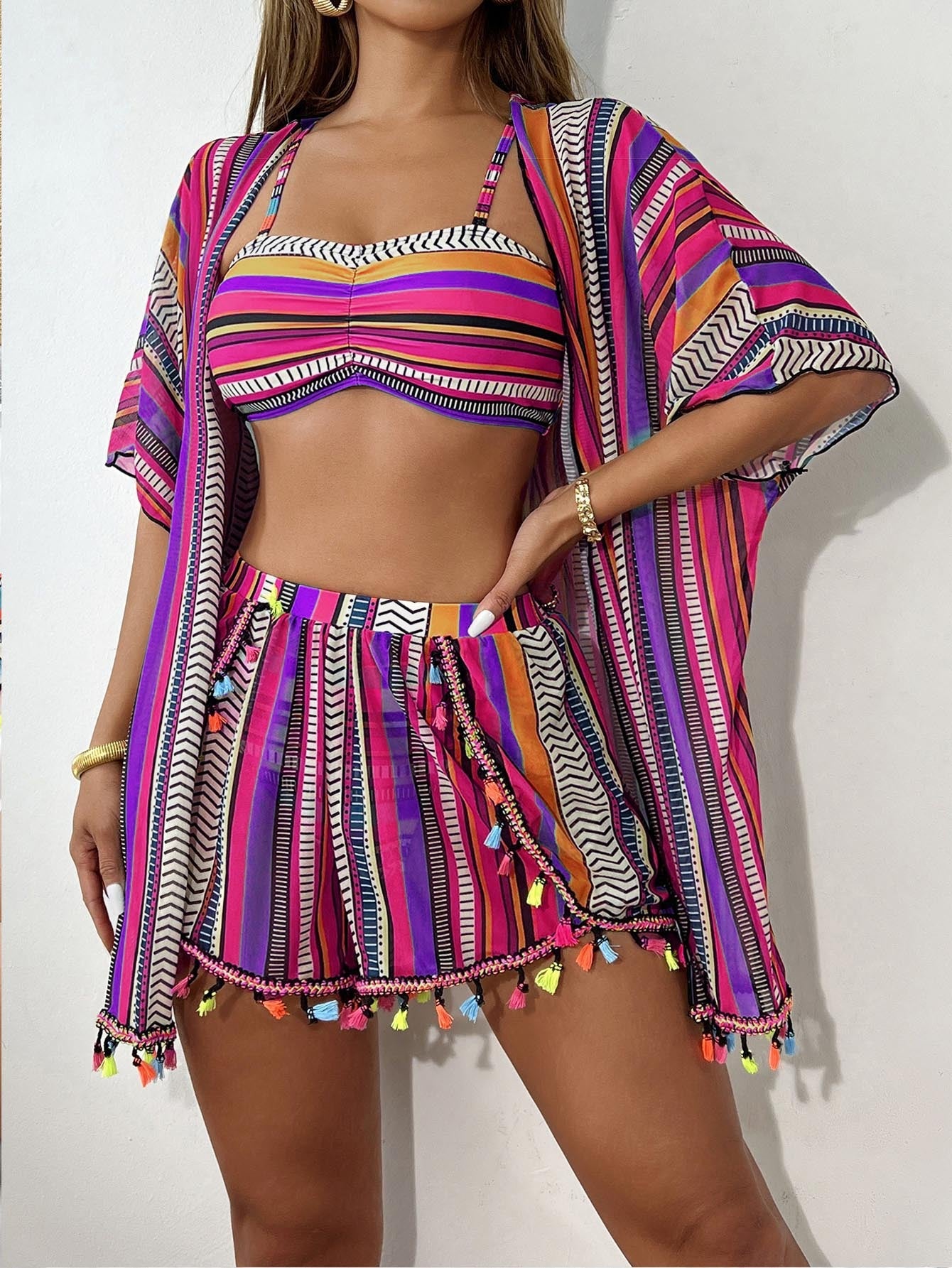 🌈 Čtyřdílné bikiny, které z vás udělají opravdovou plážovou královnu – sebevědomí a elegance na pláži! 💥👑